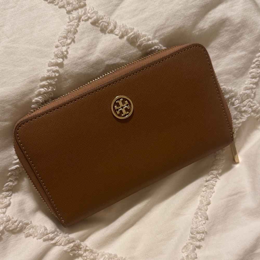 Tory Burch Tan Zip Wallet